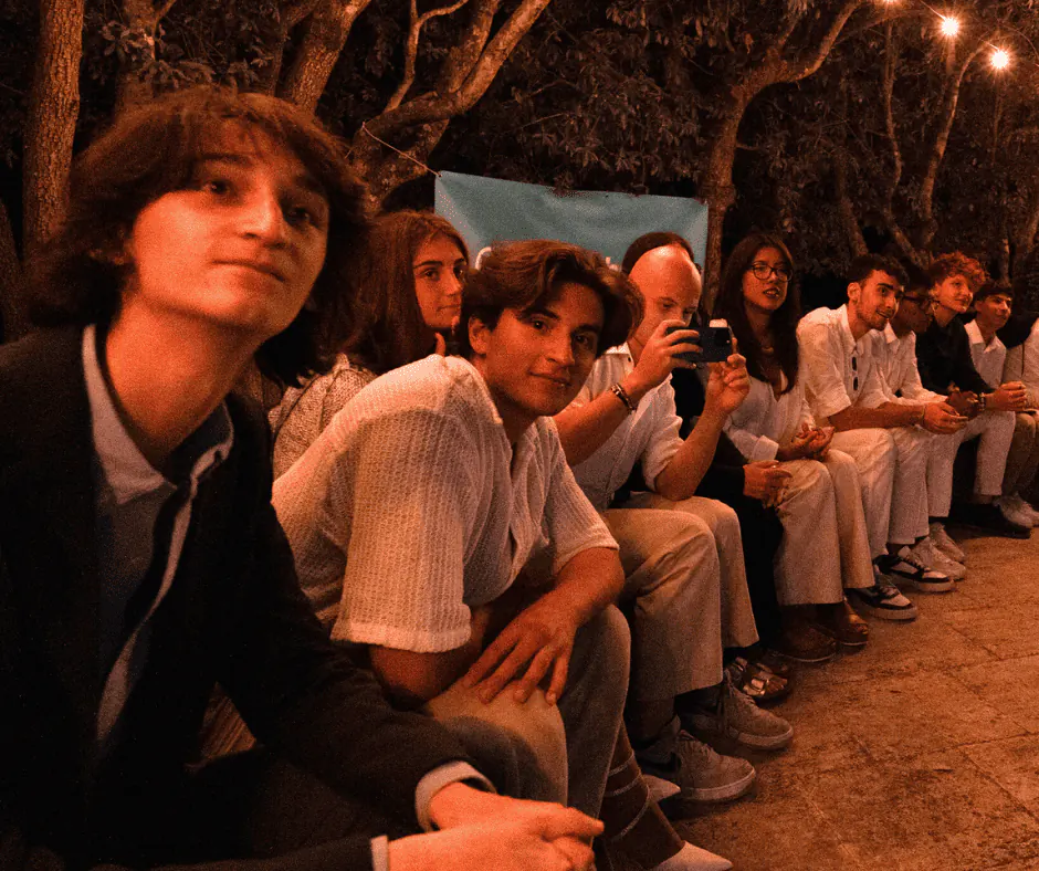 Partecipanti al lavoro durante un’esperienza Conthackto